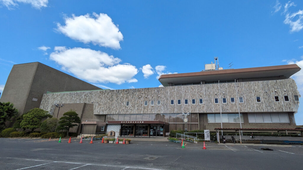 施設概観（岡山市立西大寺公民館）